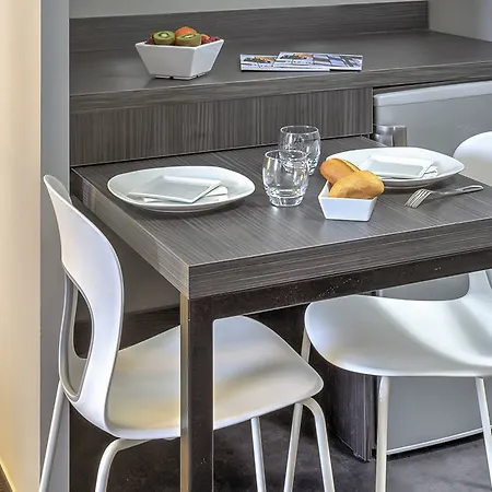 Appart'city Confort Strasbourg Aeroport Aparthotel Entzheim